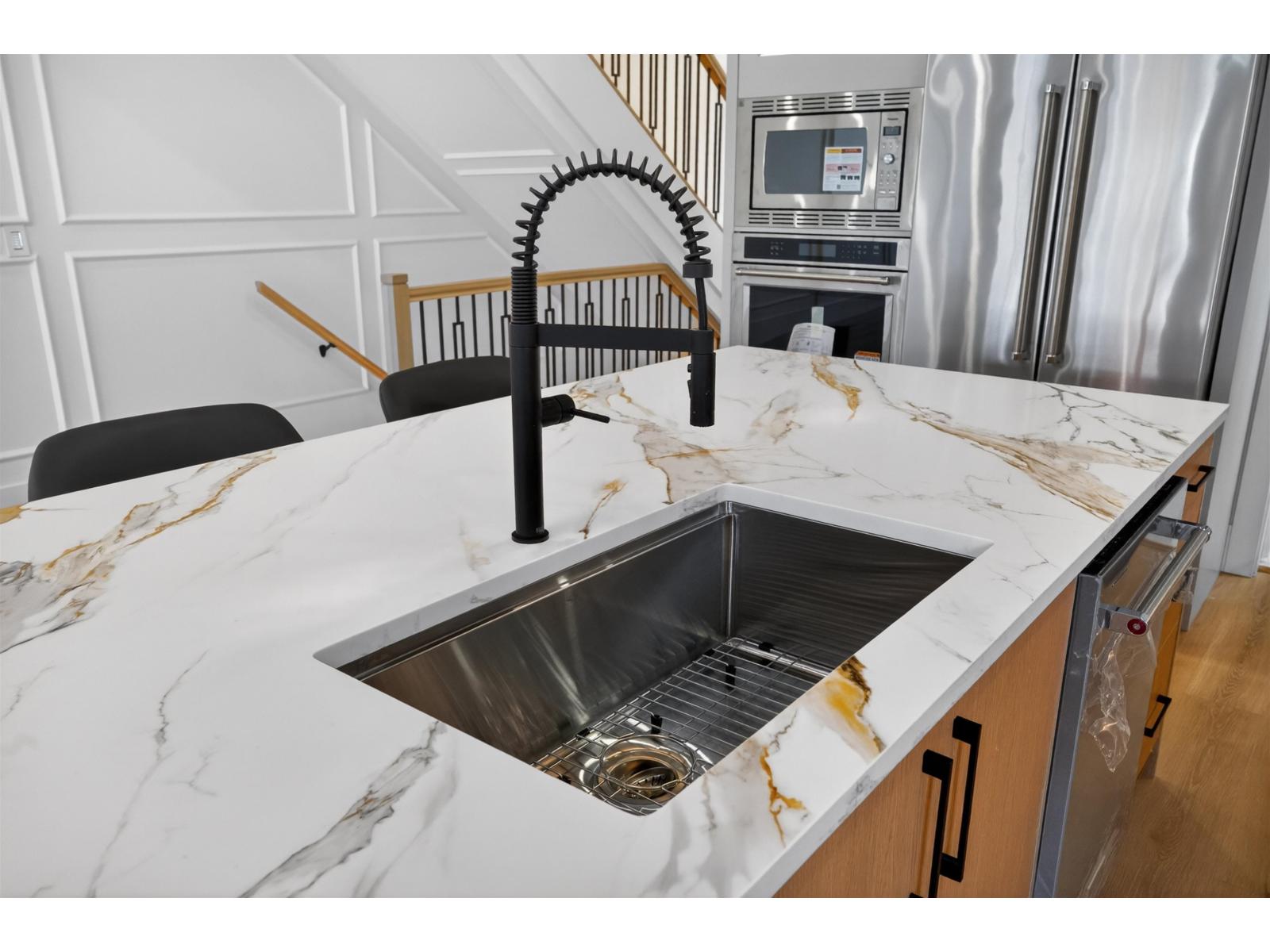 16511 20 Avenue Property Photo 15