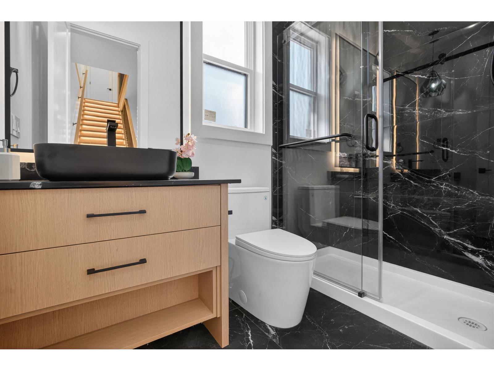 16511 20 Avenue Property Photo 21