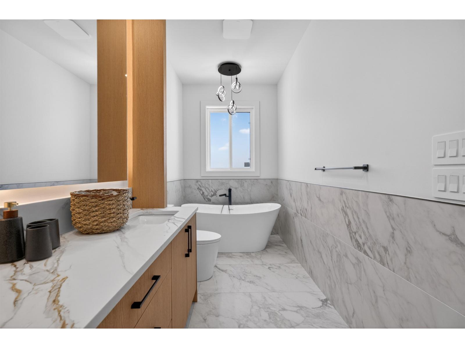 16511 20 Avenue Property Photo 25