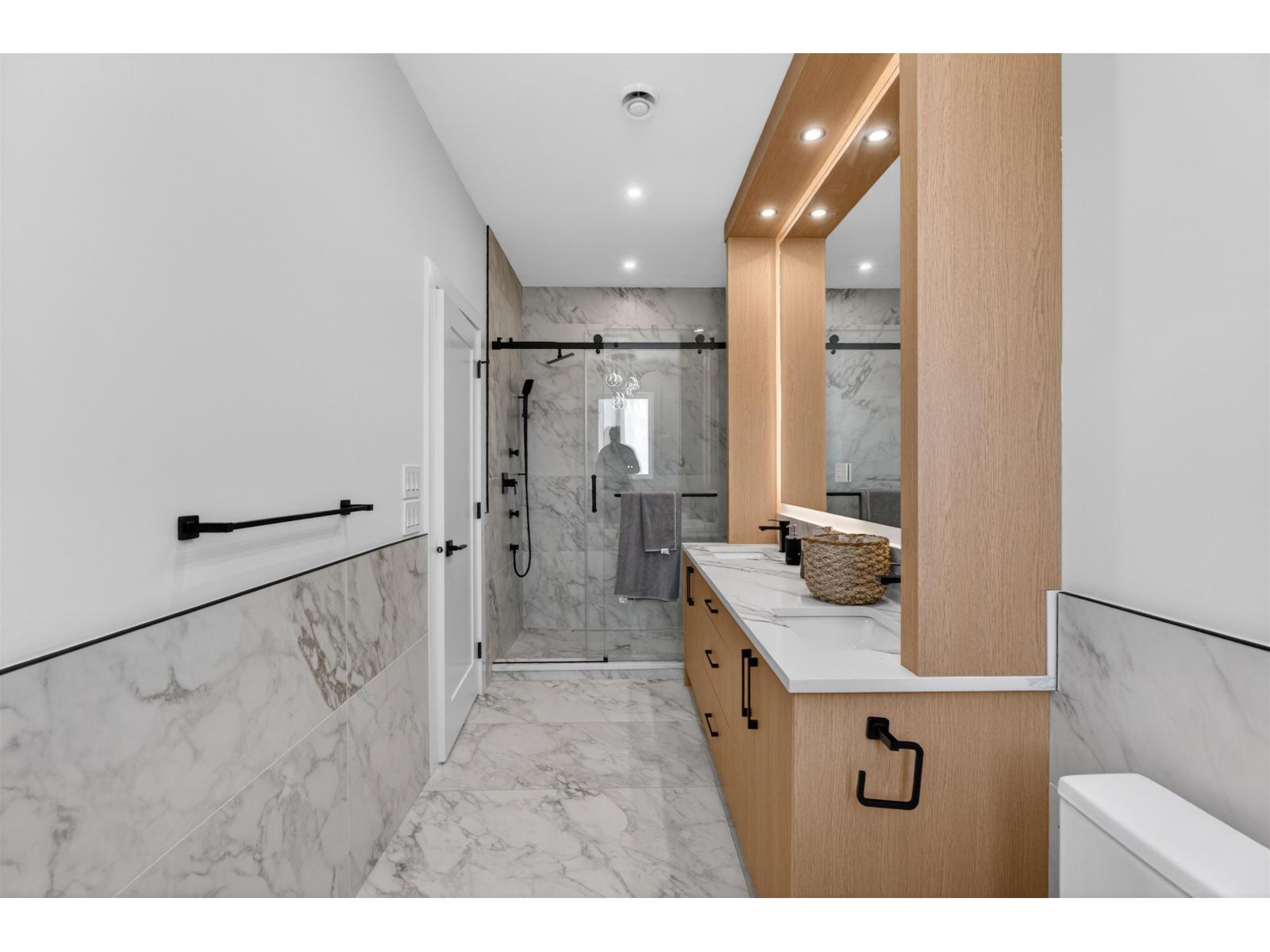 16511 20 Avenue Property Photo 26