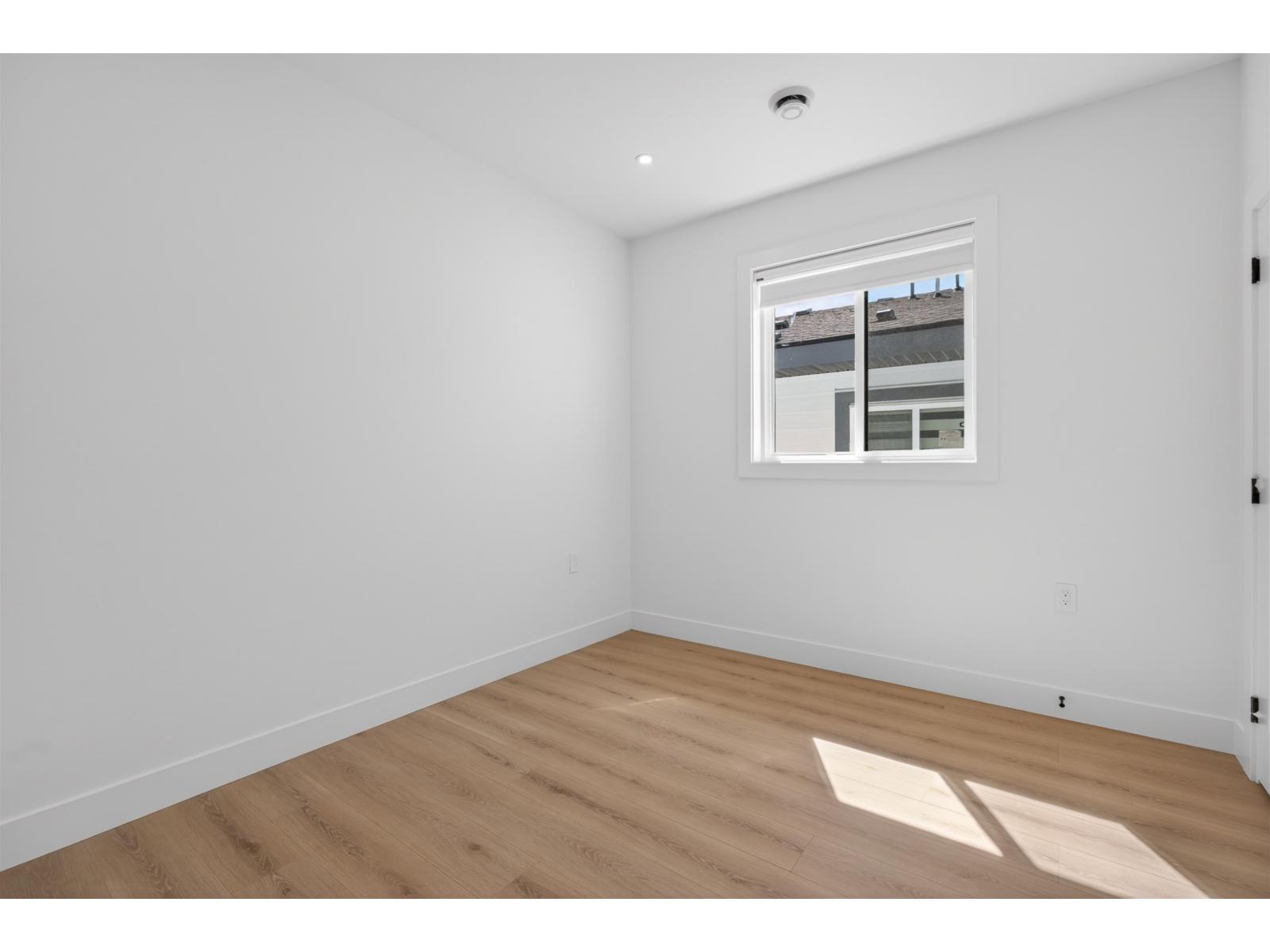 16511 20 Avenue Property Photo 27