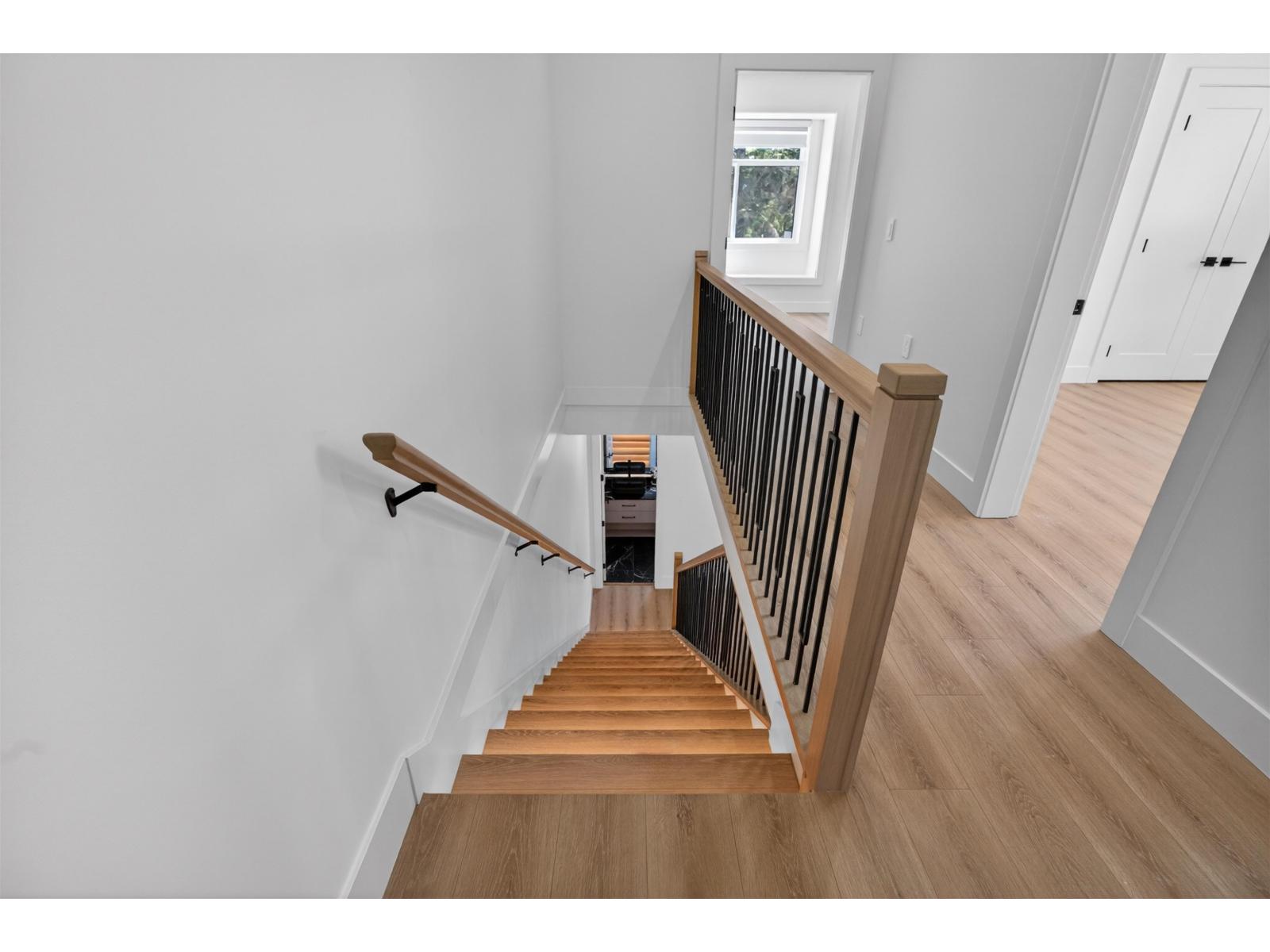 16511 20 Avenue Property Photo 33