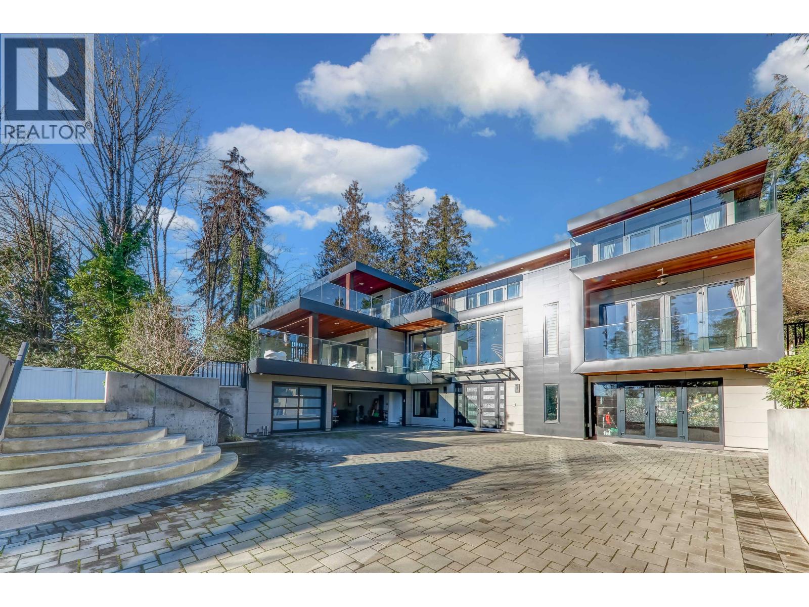 1497 Queens Avenue Property Photo 1