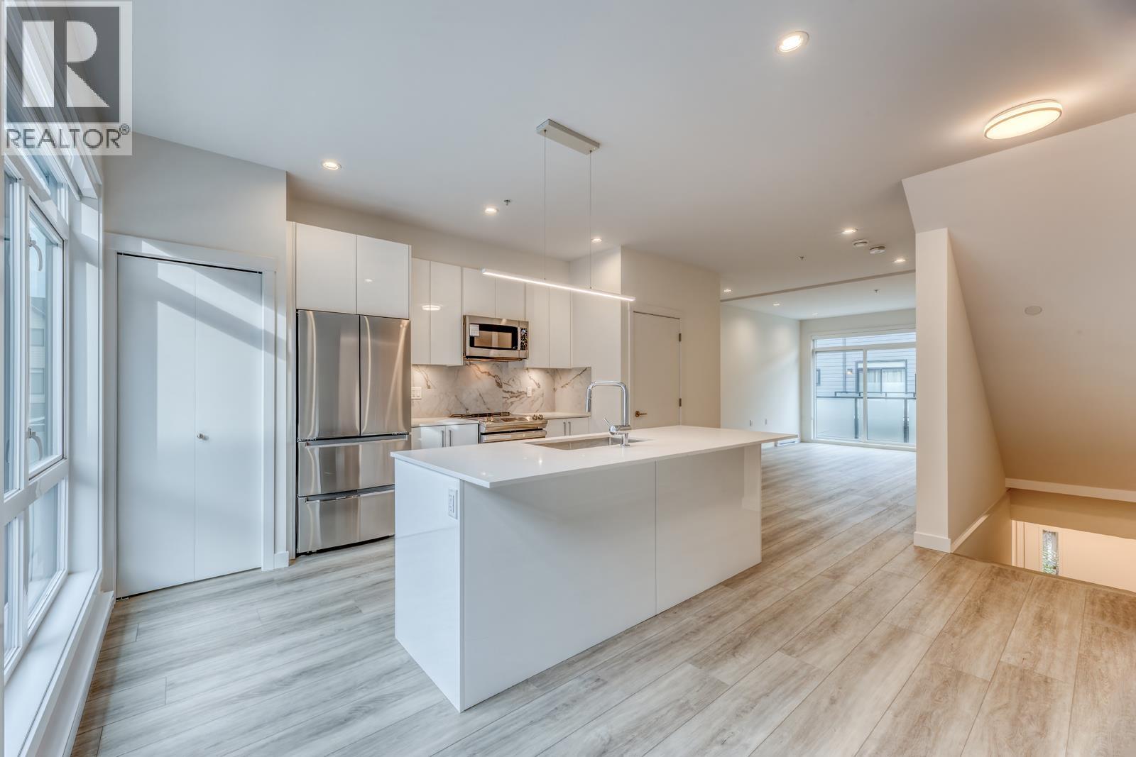 54 4337 Boundary Road Property Photo 4