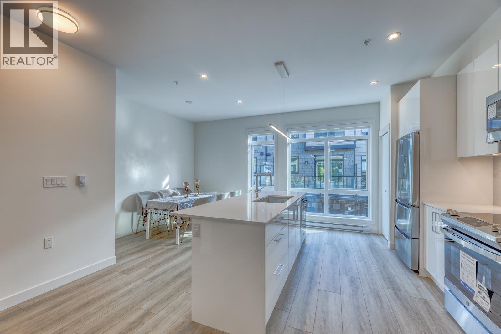 54 4337 Boundary Road Property Photo 6