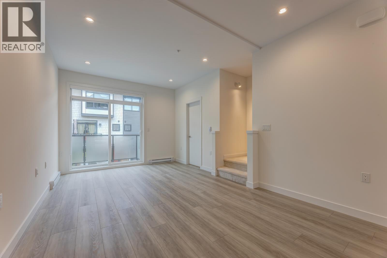 54 4337 Boundary Road Property Photo 9