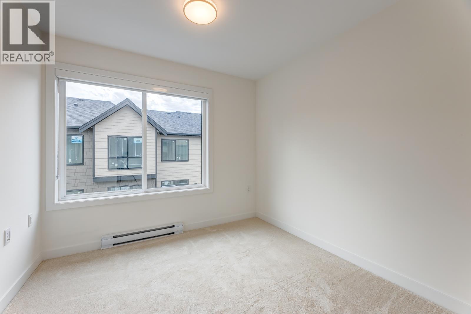 54 4337 Boundary Road Property Photo 15