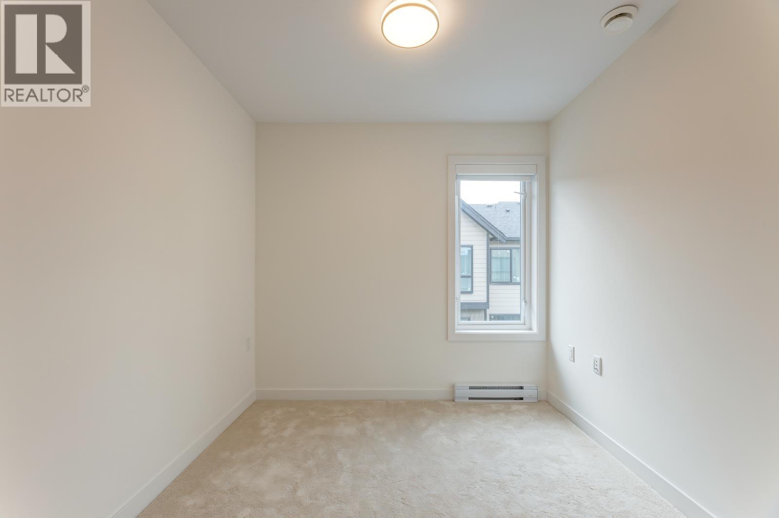 54 4337 Boundary Road Property Photo 17