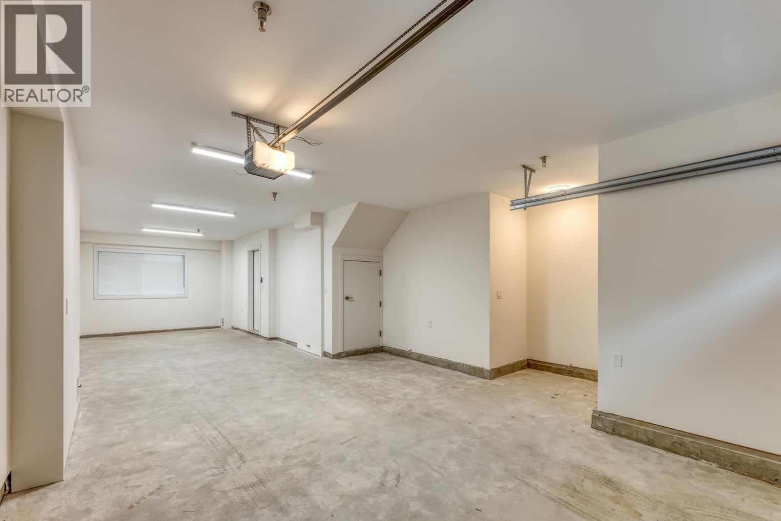54 4337 Boundary Road Property Photo 26