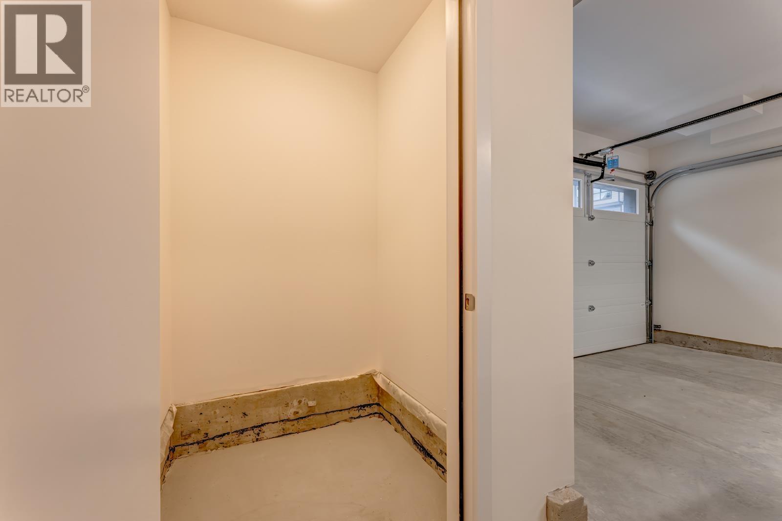 54 4337 Boundary Road Property Photo 27