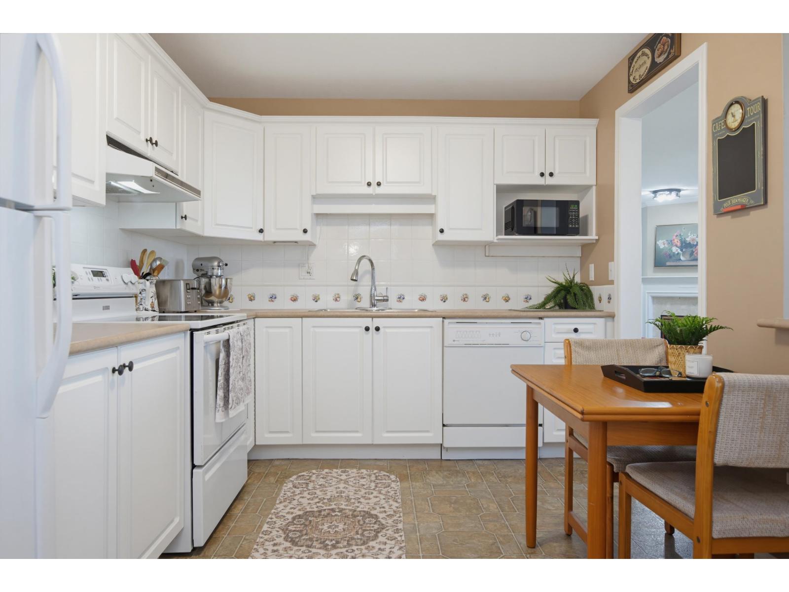 217 7151 121 Street Property Photo 15