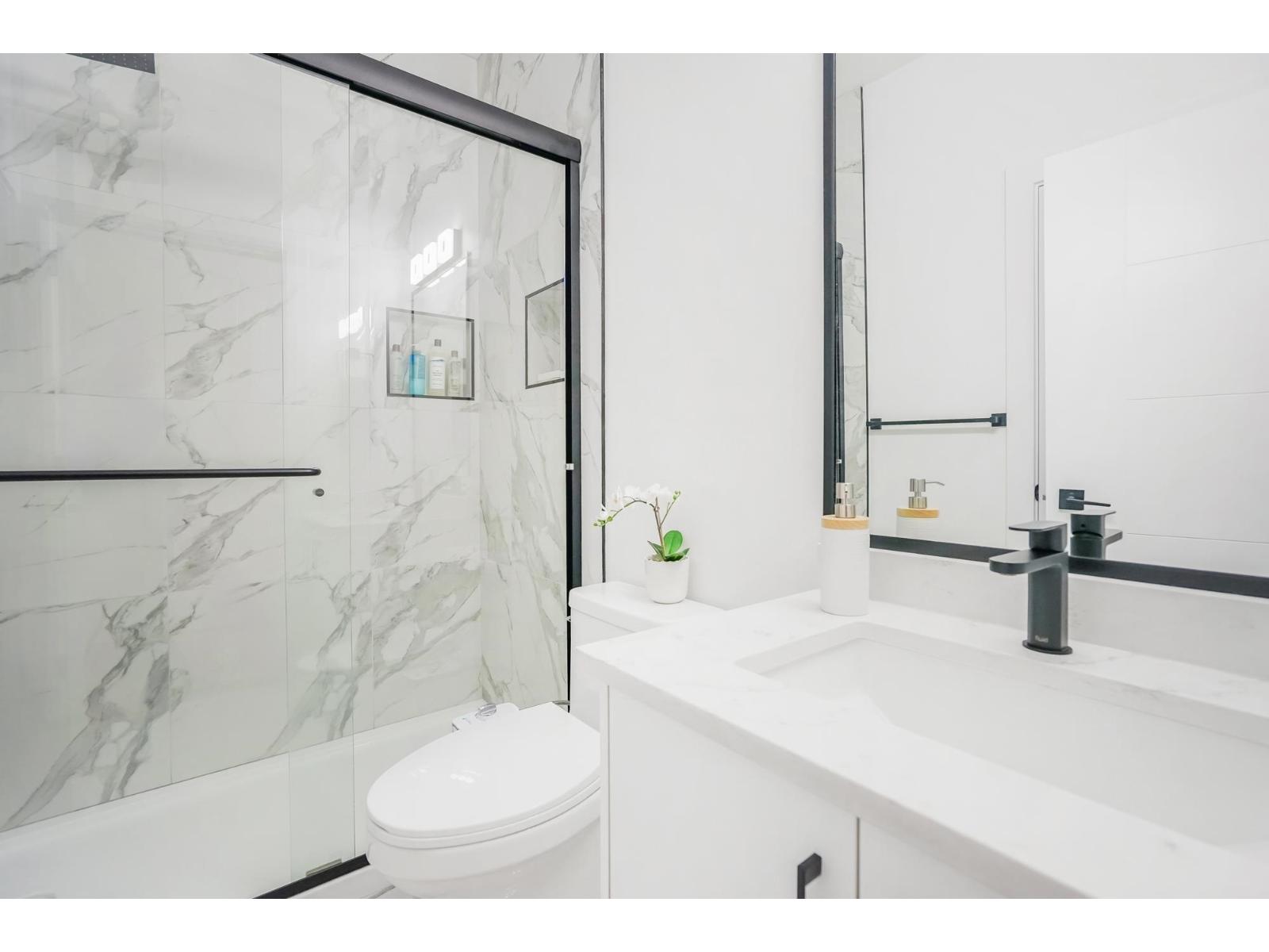 2581 Terminal Court Property Photo 29