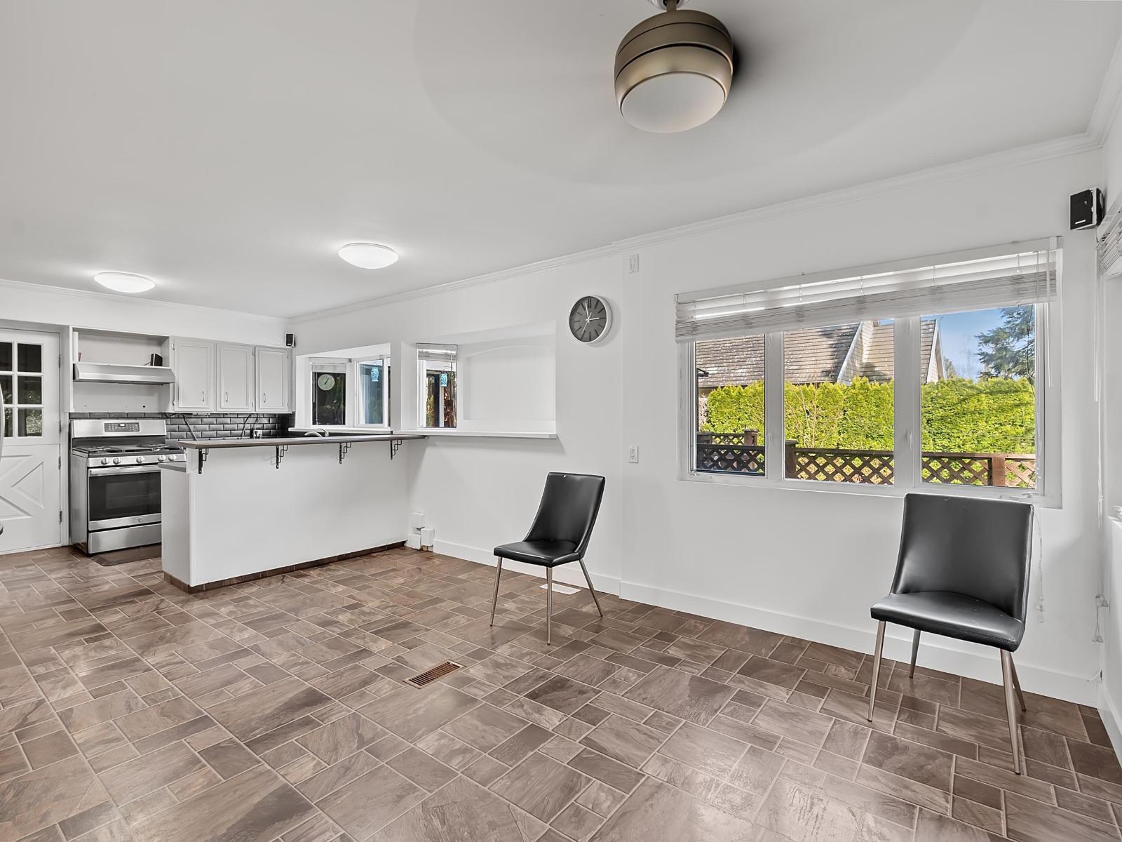 3316 140 Street Property Photo 8