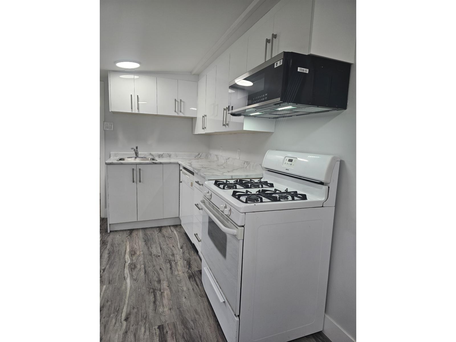 14729 Gordon Avenue Property Photo 9