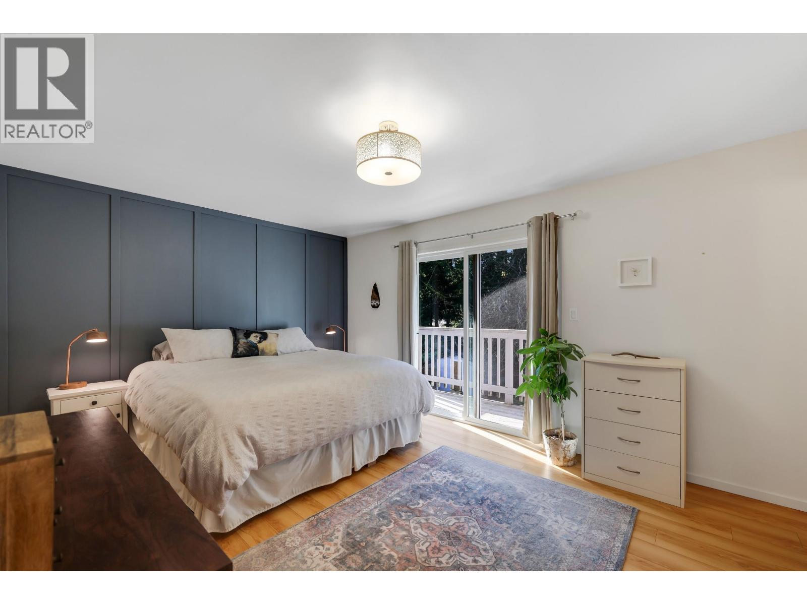 2572 The Boulevard Property Photo 14