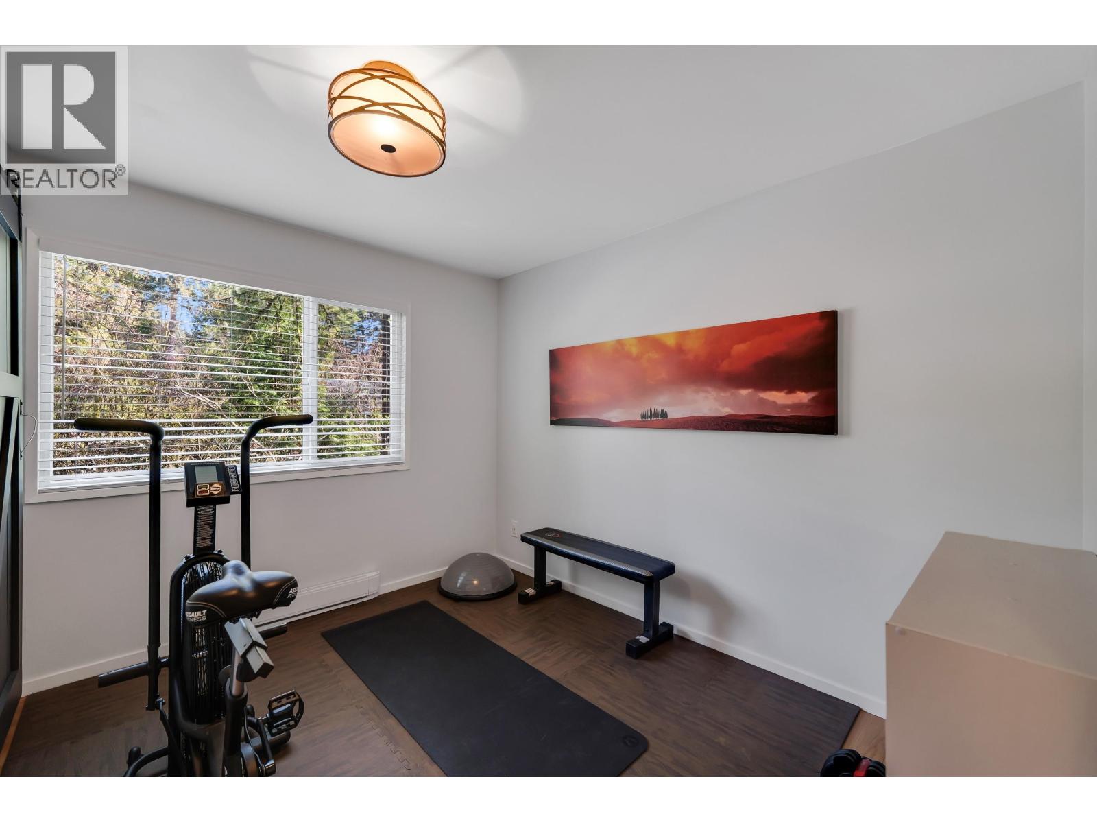 2572 The Boulevard Property Photo 19