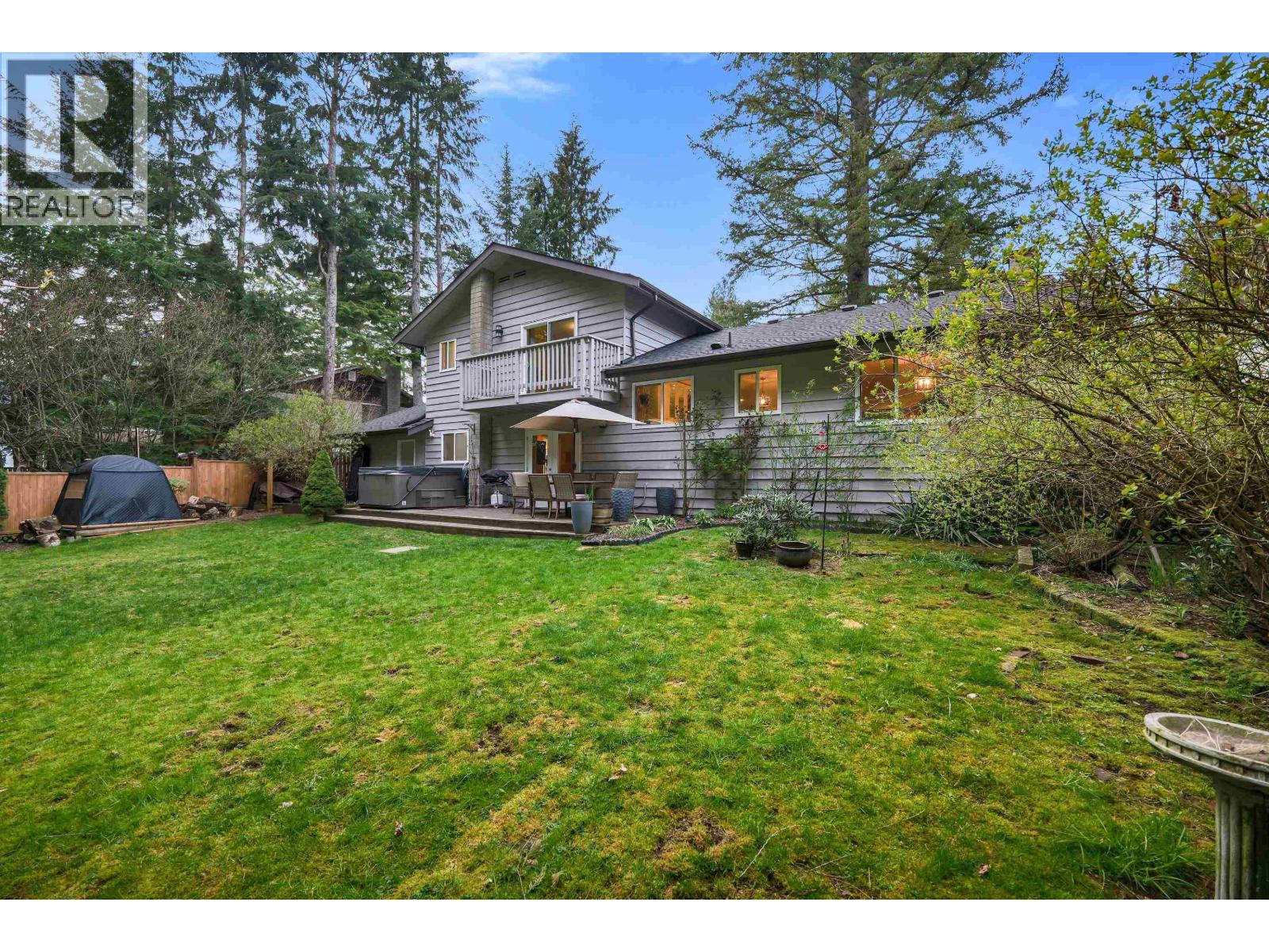 2572 The Boulevard Property Photo 24