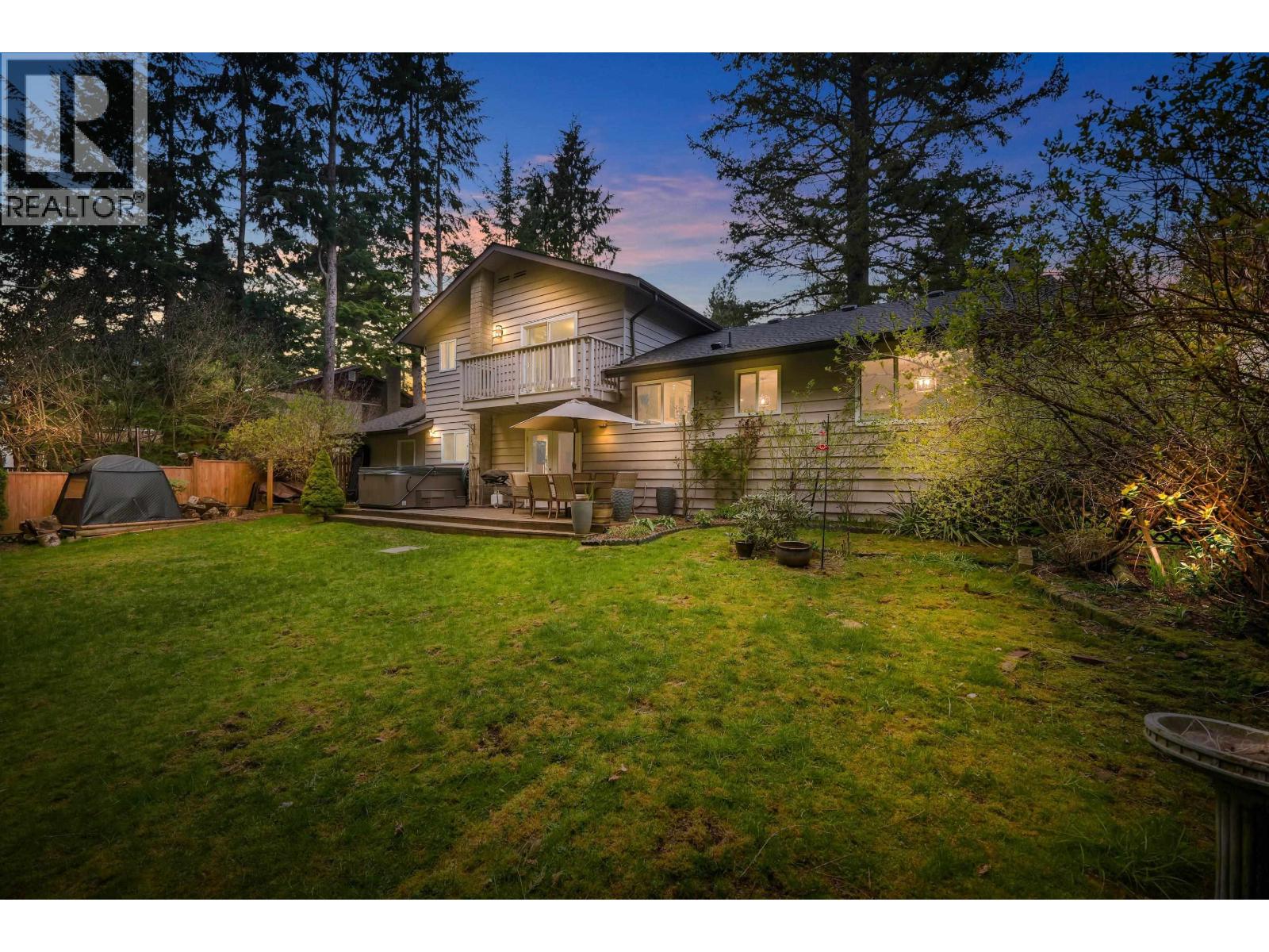 2572 The Boulevard Property Photo 29