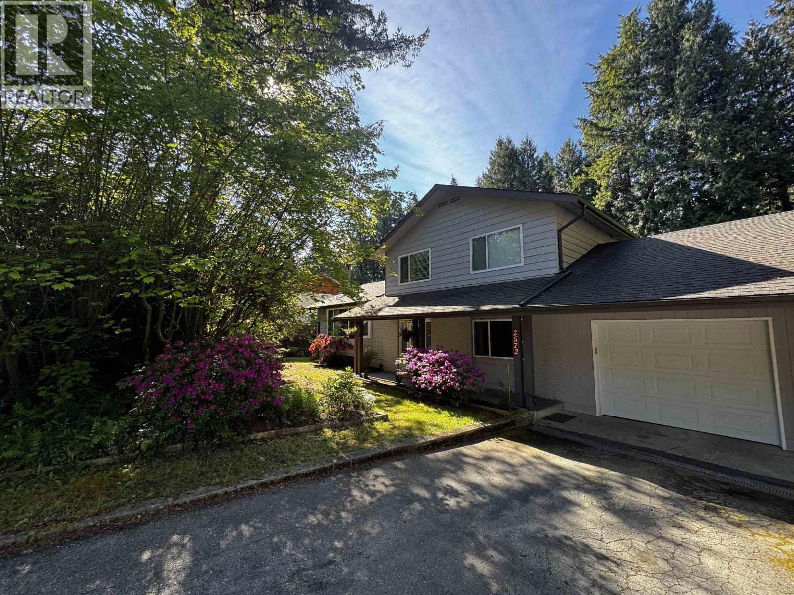 2572 The Boulevard Property Photo 32