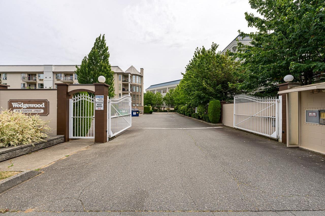 314 2626 Countess Street Property Photo 1