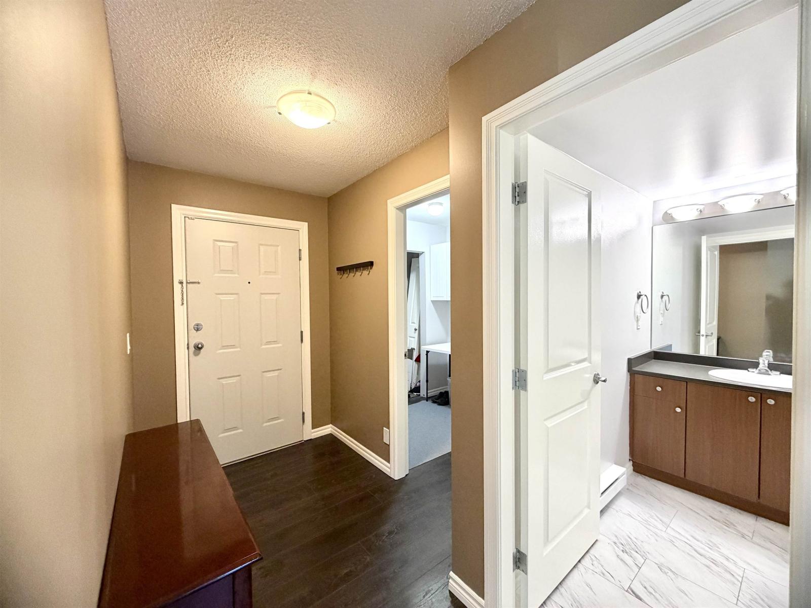 205 2581 Langdon Street Property Photo 3