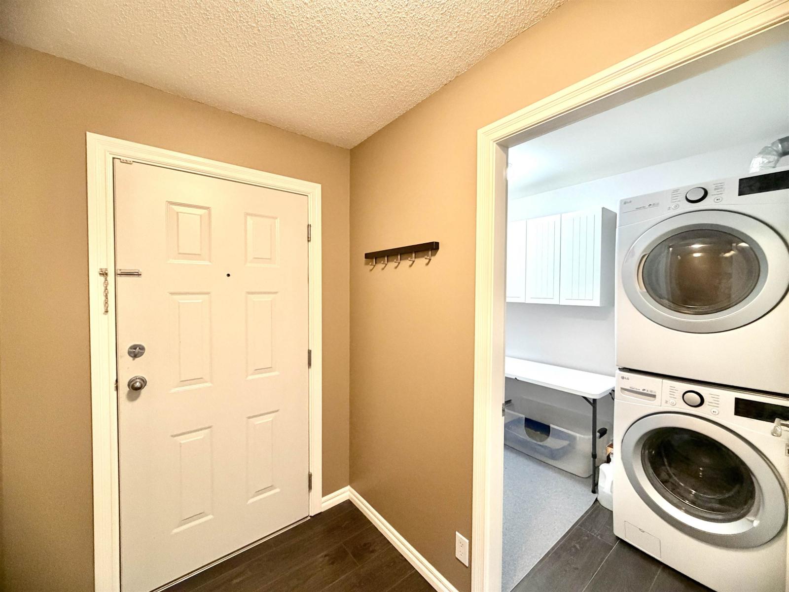 205 2581 Langdon Street Property Photo 4