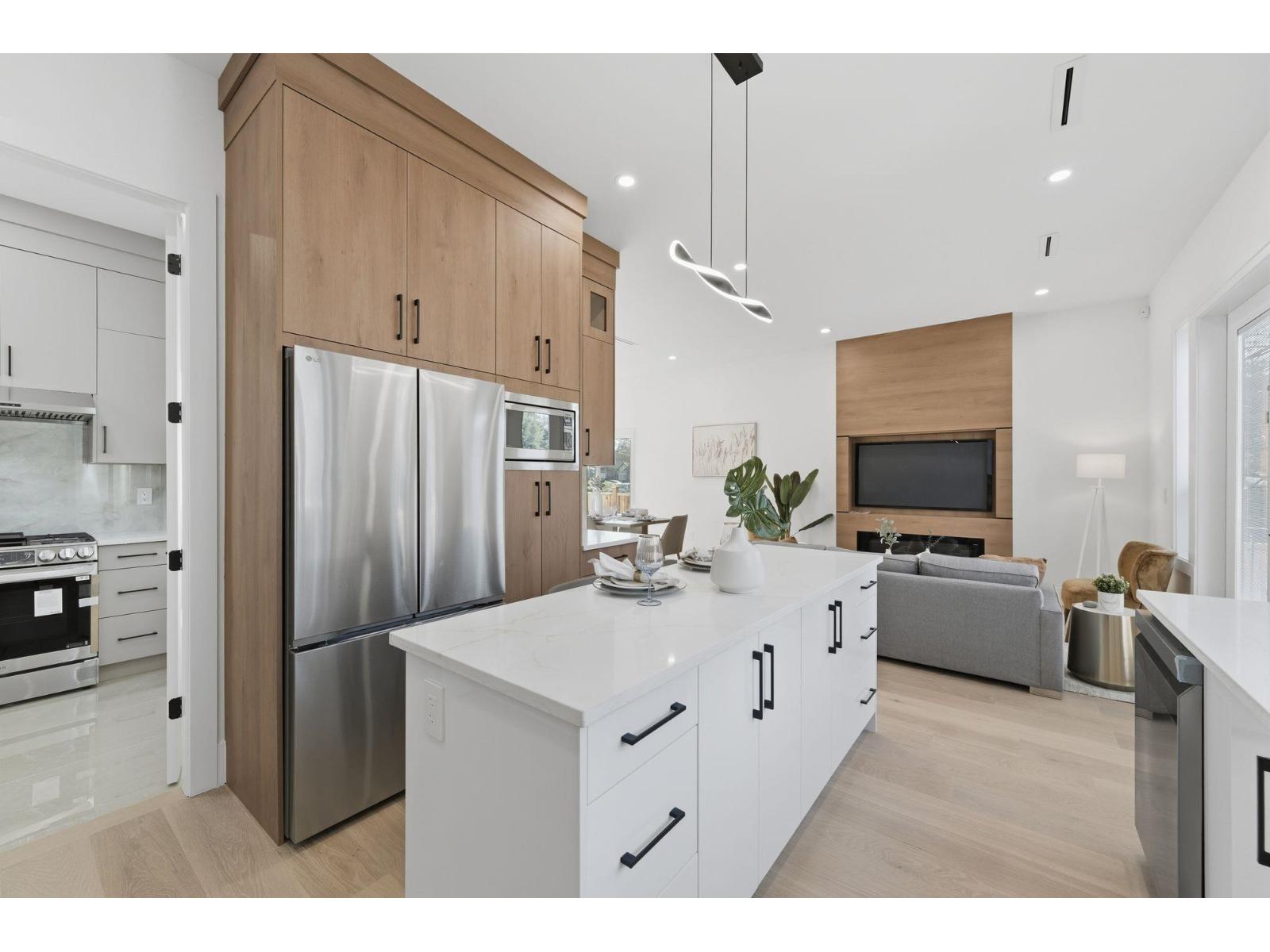 8233 114 Street Property Photo 12
