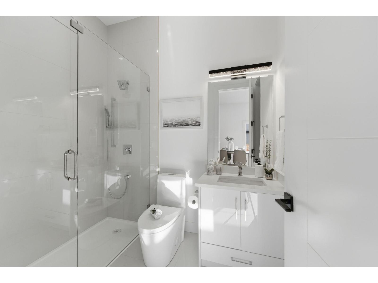 8233 114 Street Property Photo 16