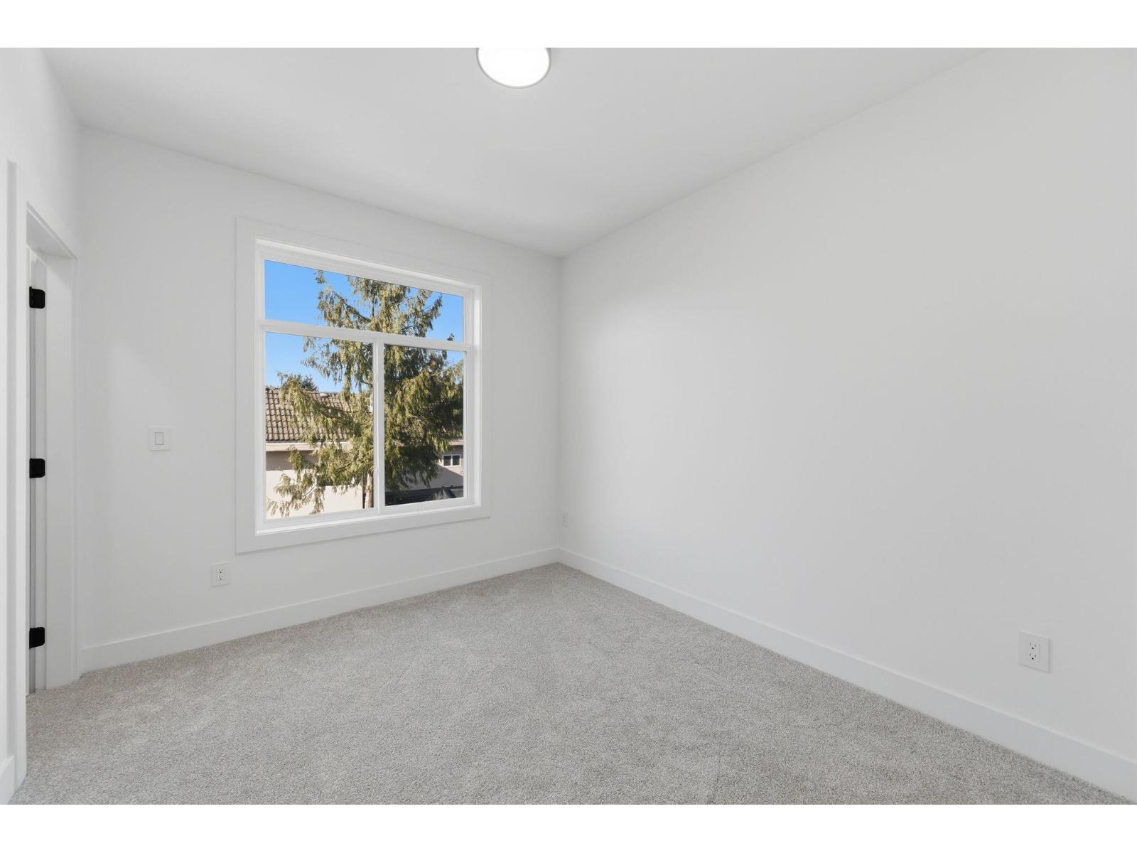 8233 114 Street Property Photo 23