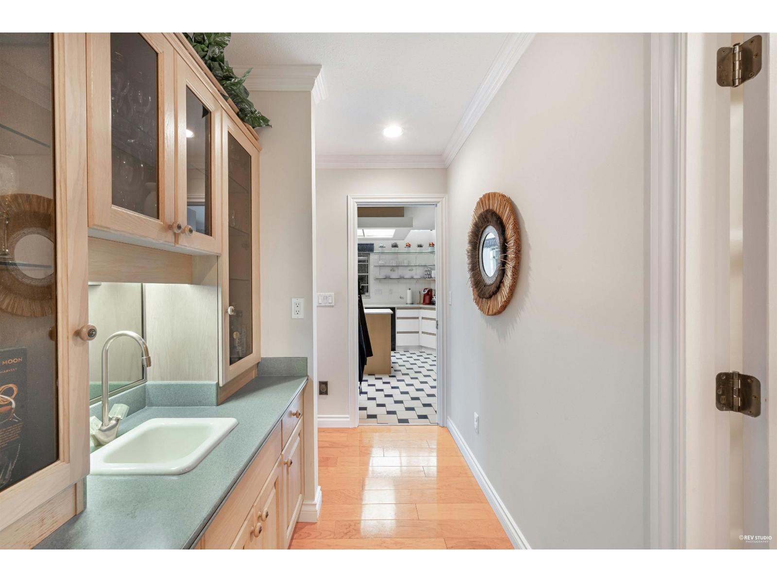 13151 13 Avenue Property Photo 11
