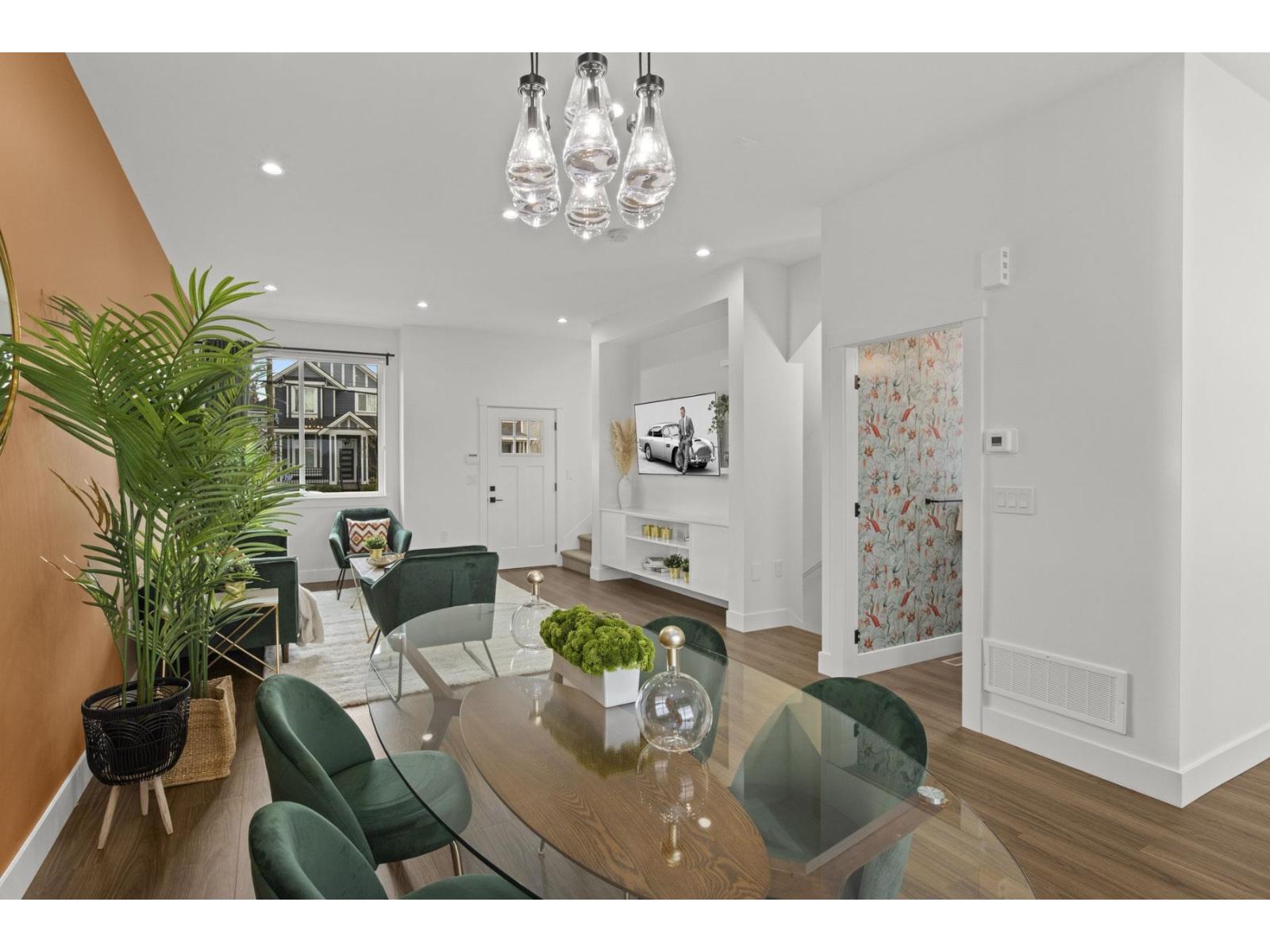 16 6035 141 Street Property Photo 13