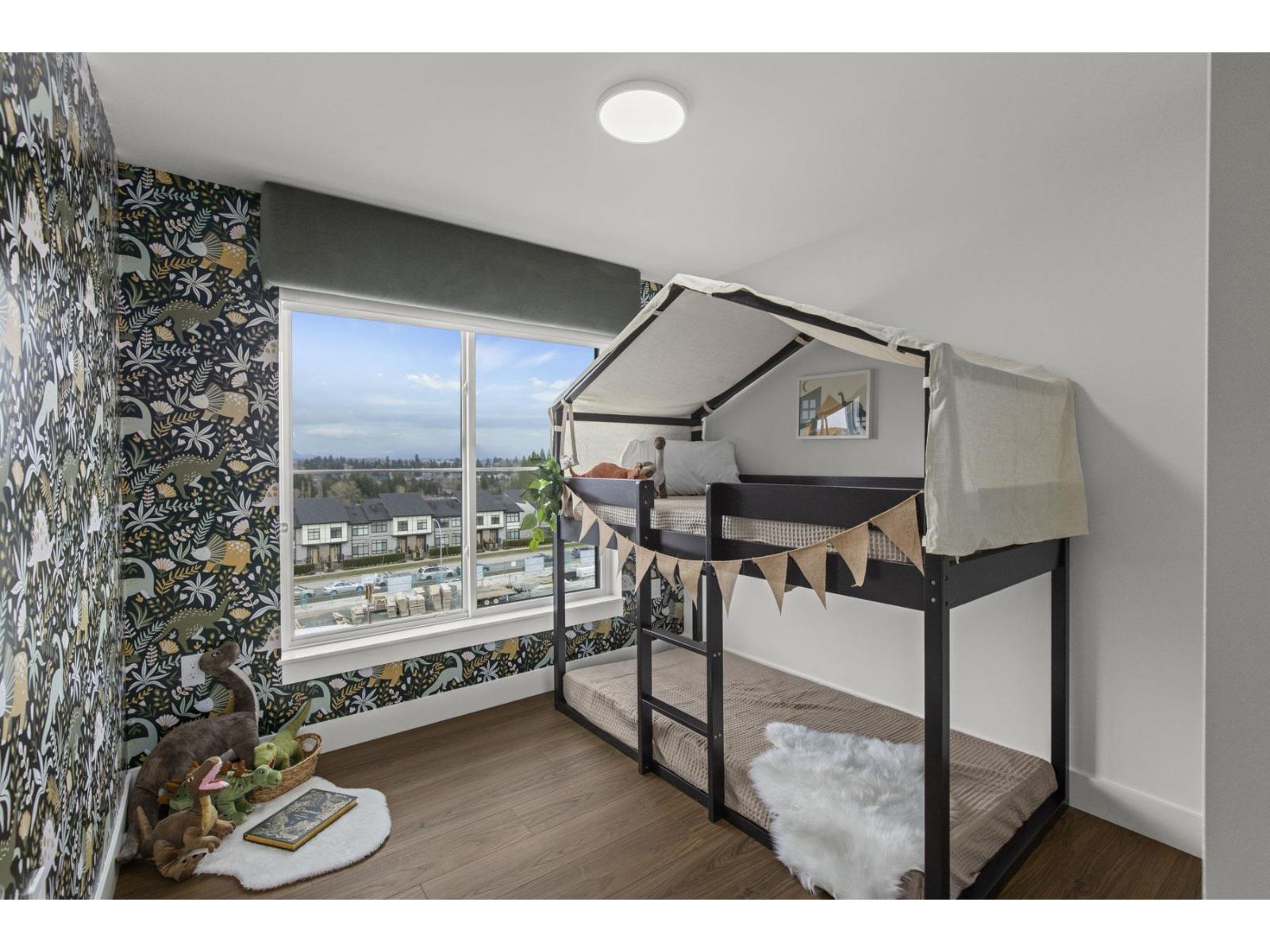 16 6035 141 Street Property Photo 26