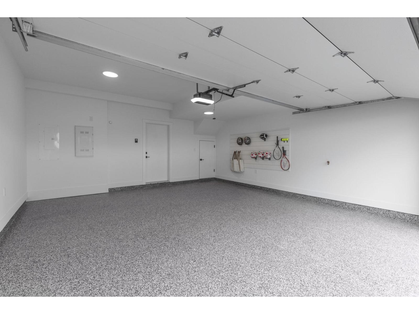 16 6035 141 Street Property Photo 32