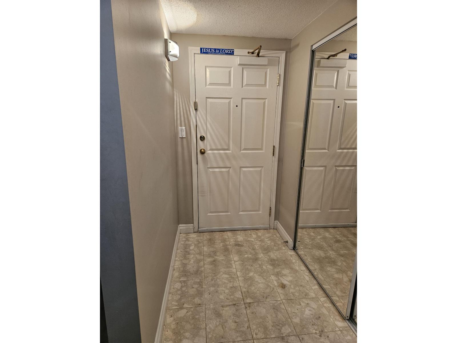 1105 10899 University Drive Property Photo 10