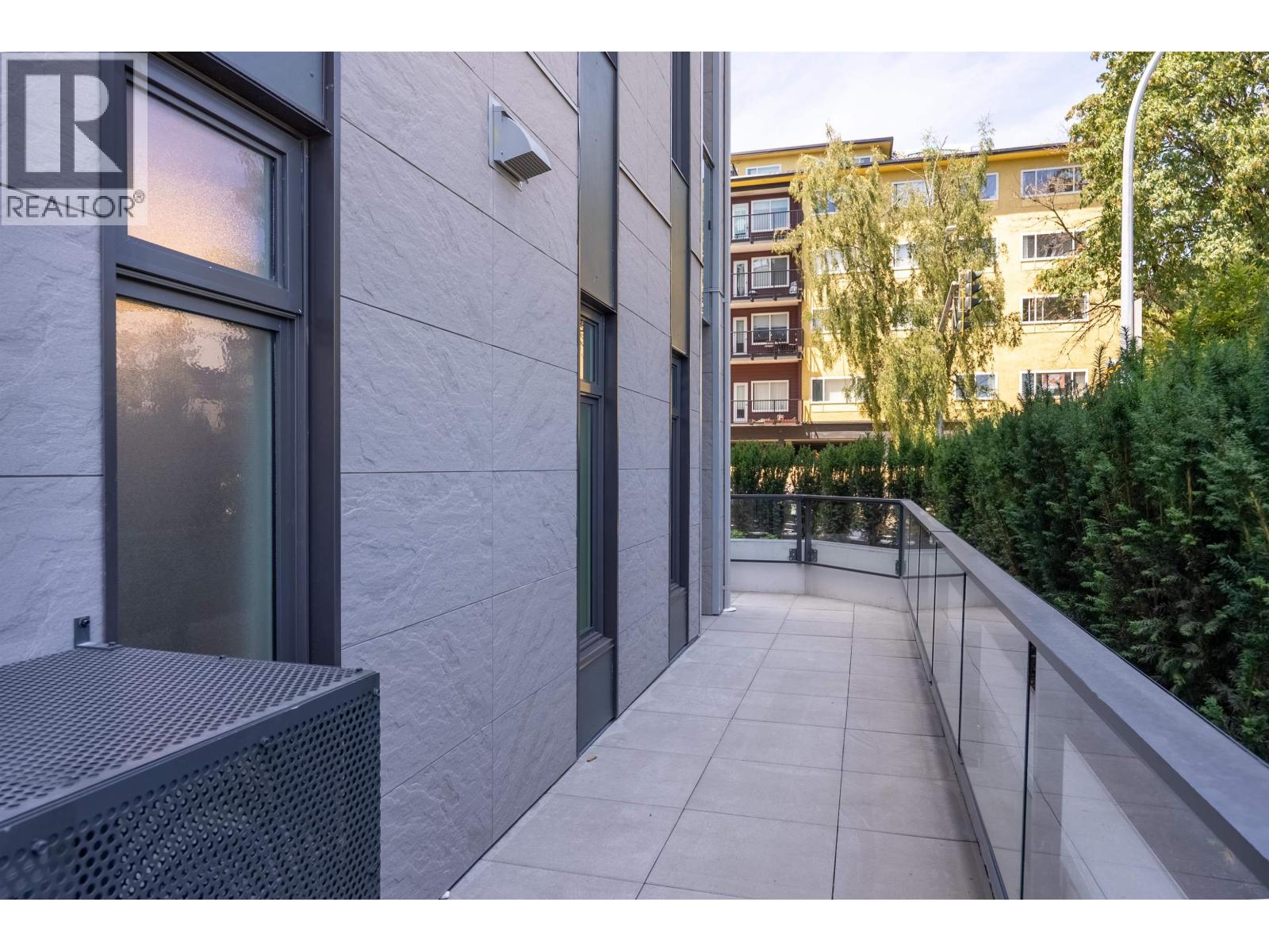 118 82 First Street Property Photo 26