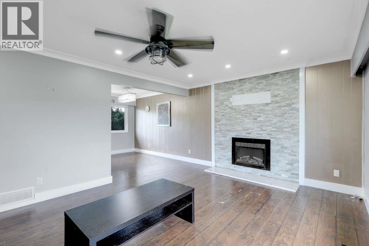 11331 Seafield Crescent Property Photo 1