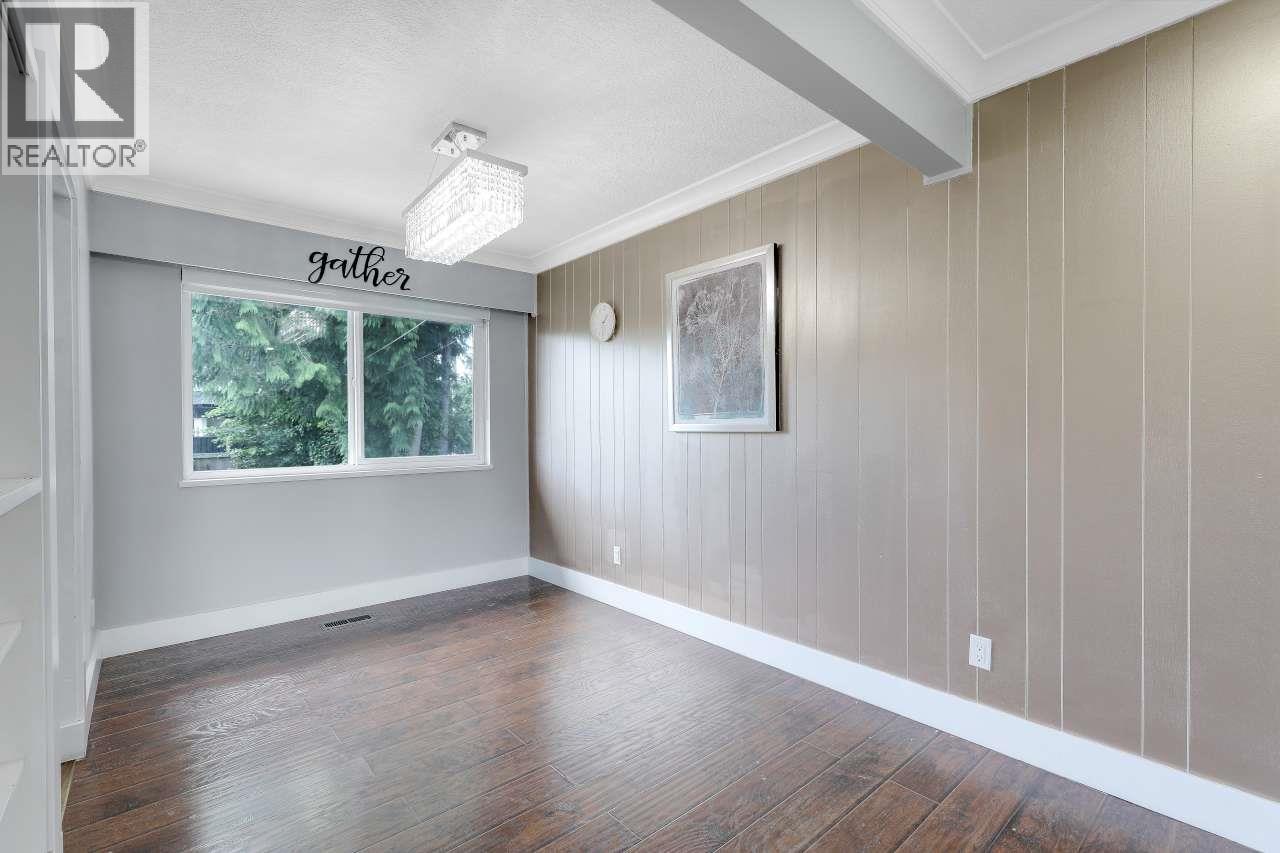 11331 Seafield Crescent Property Photo 6