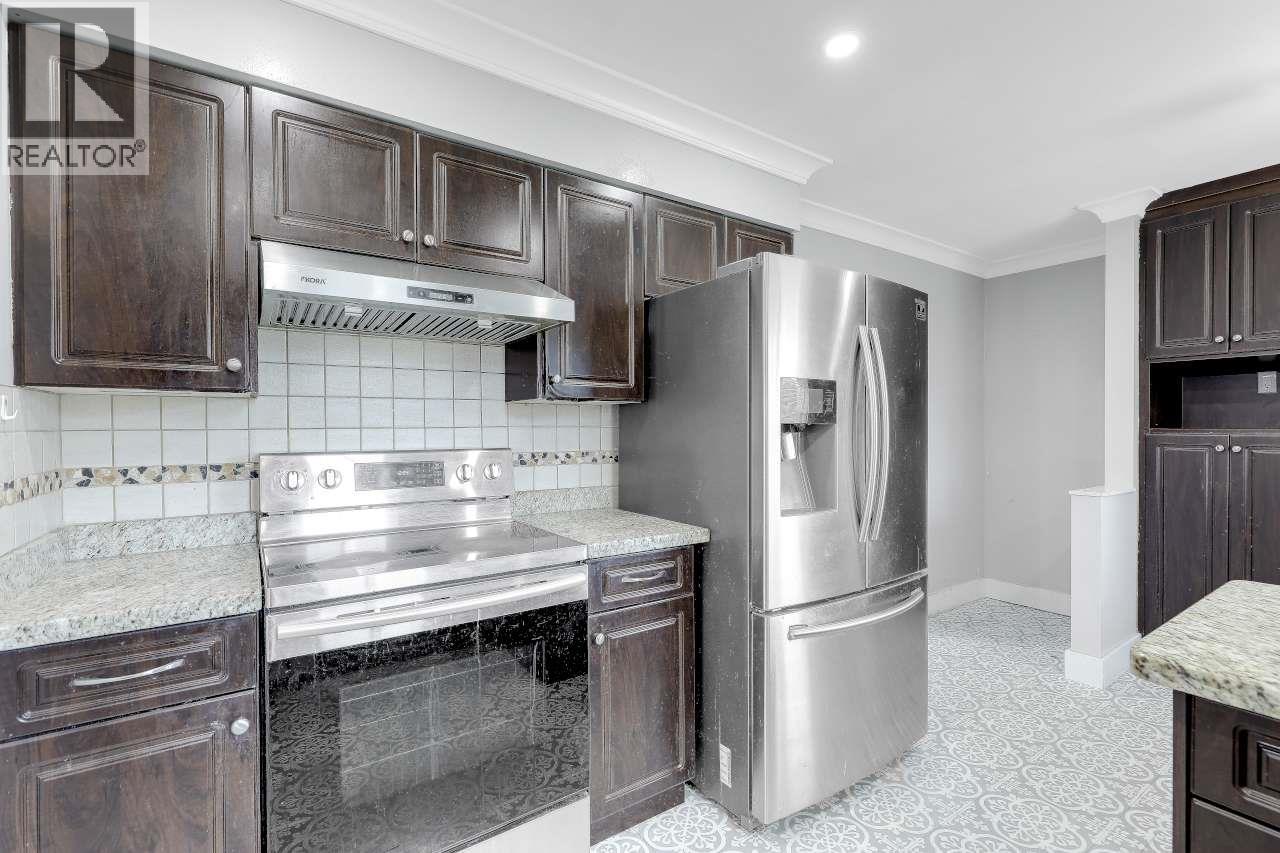11331 Seafield Crescent Property Photo 10