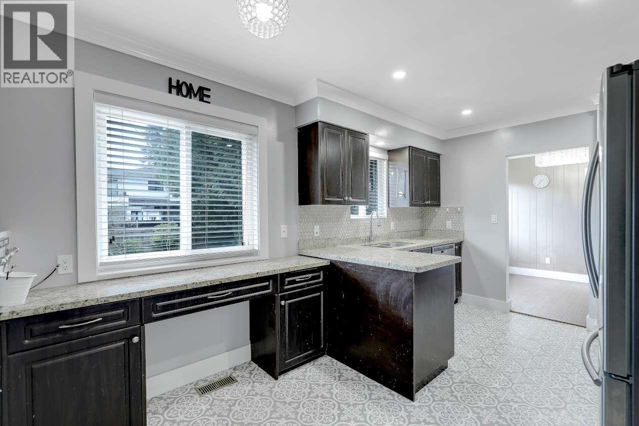 11331 Seafield Crescent Property Photo 13