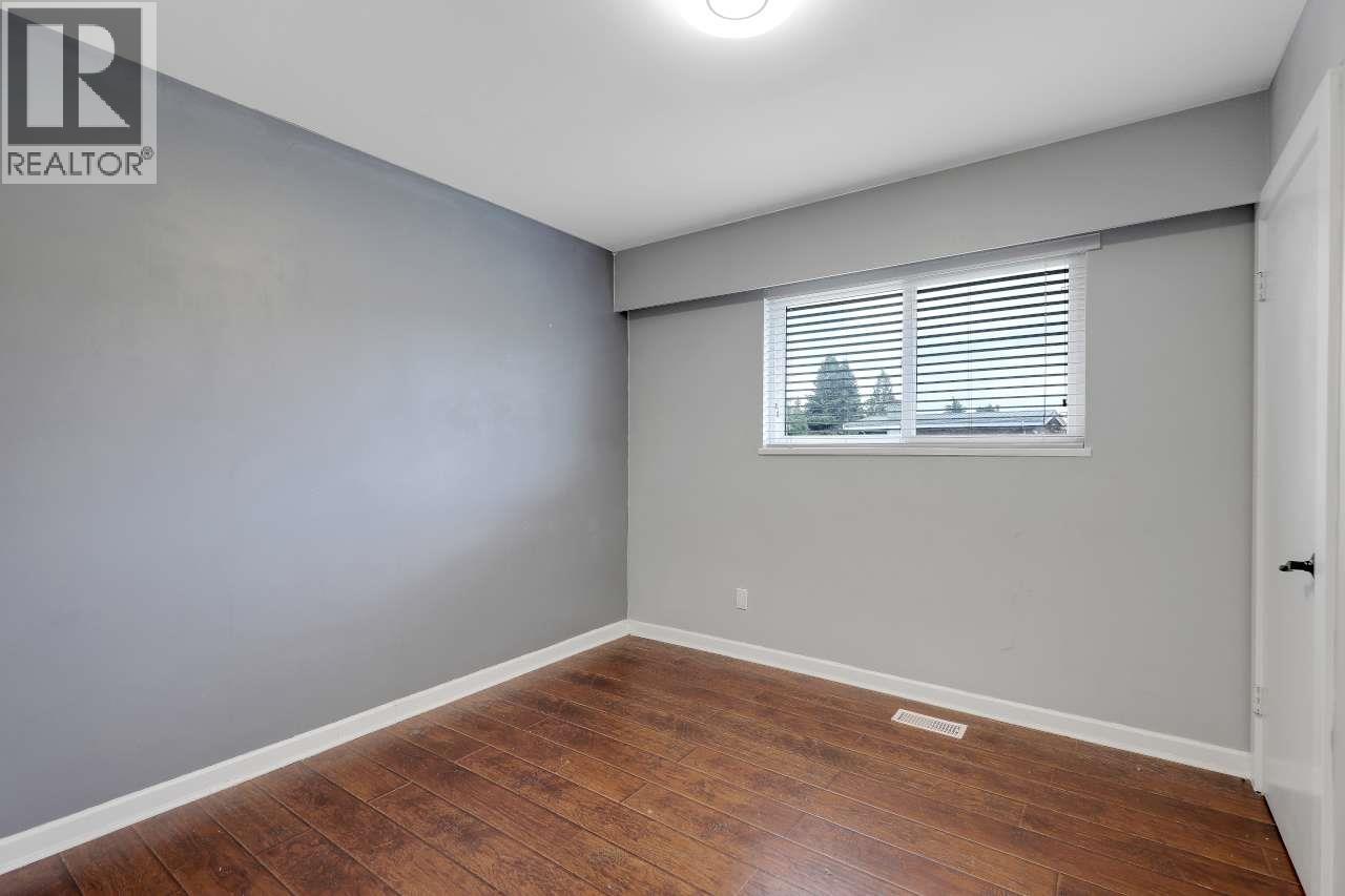 11331 Seafield Crescent Property Photo 14