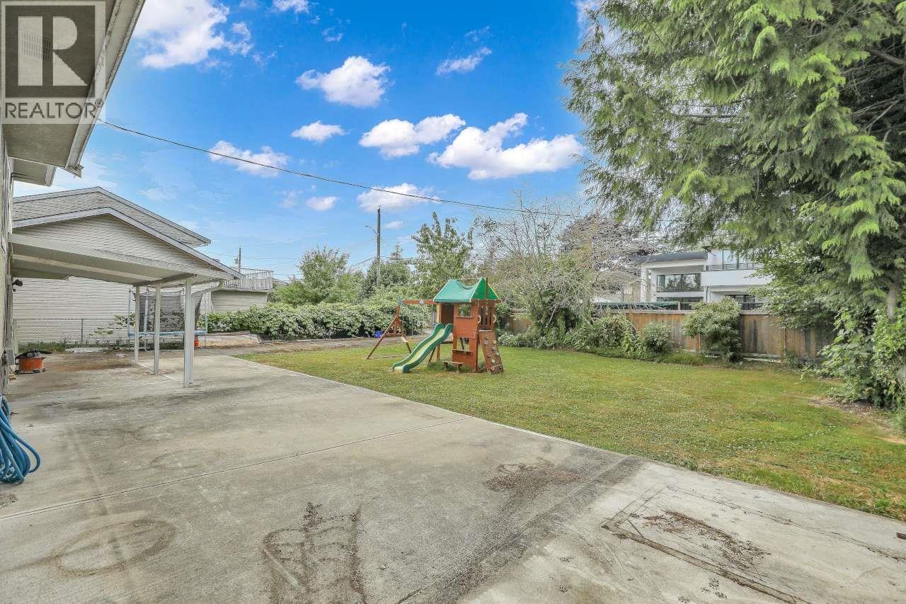 11331 Seafield Crescent Property Photo 32