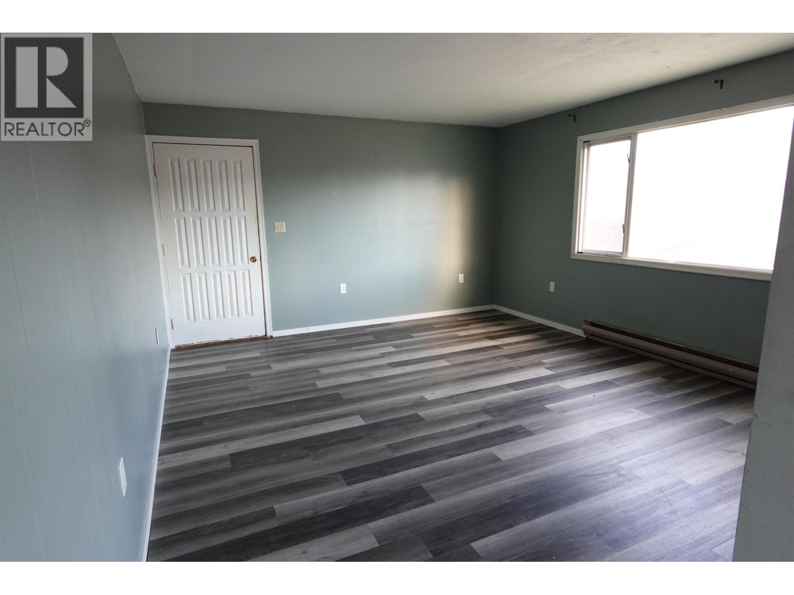 43378 N 97 Highway Property Photo 8