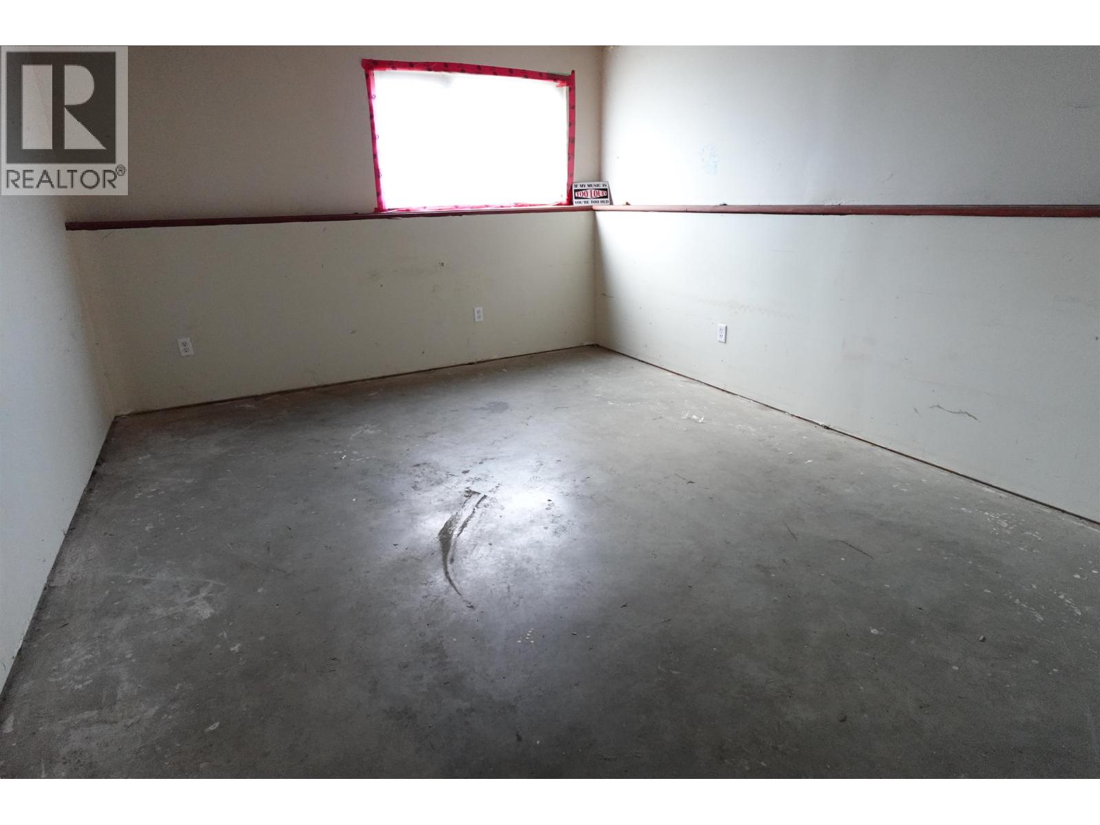 43378 N 97 Highway Property Photo 18