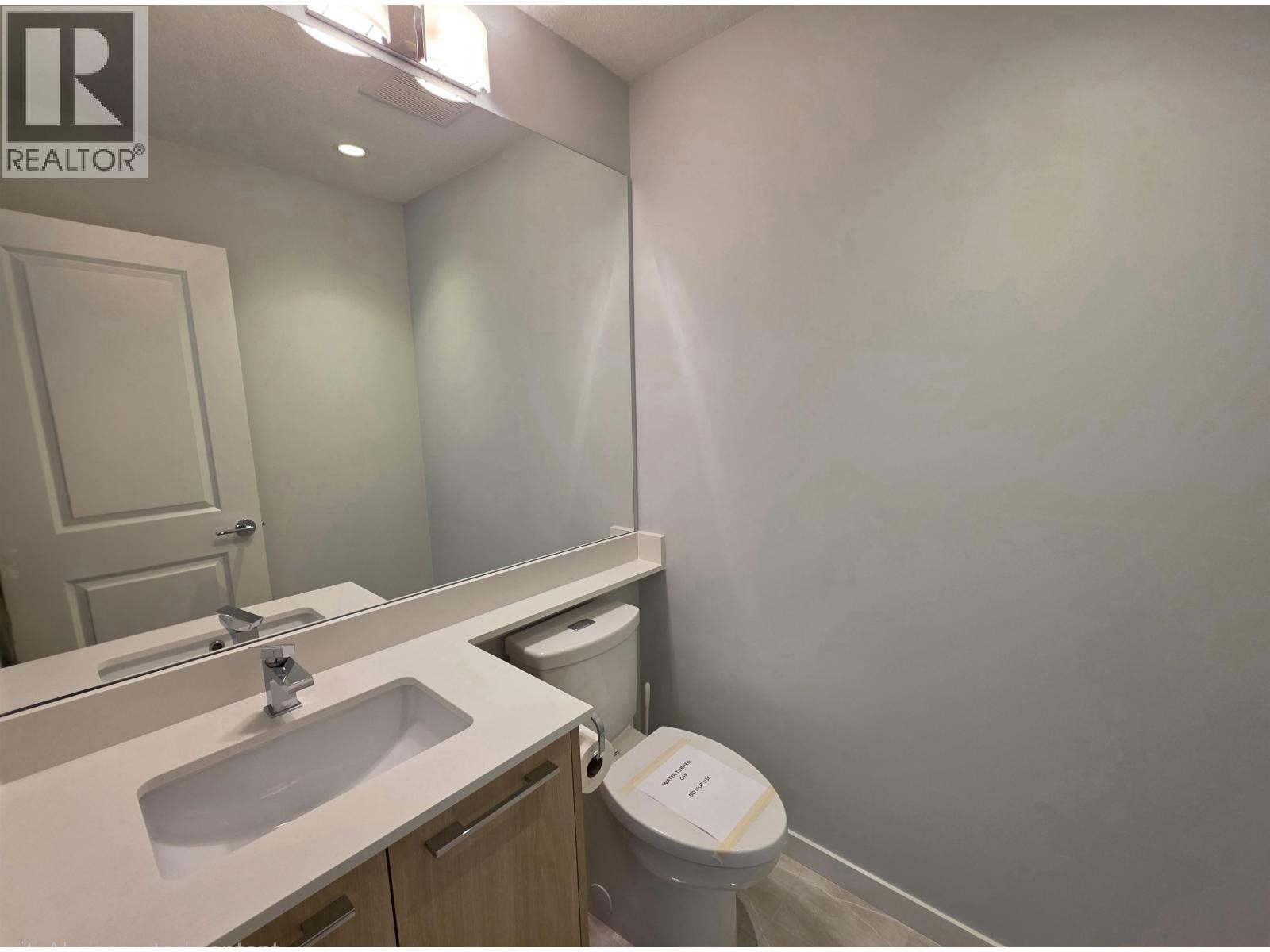 59 5311 Admiral Way Property Photo 15