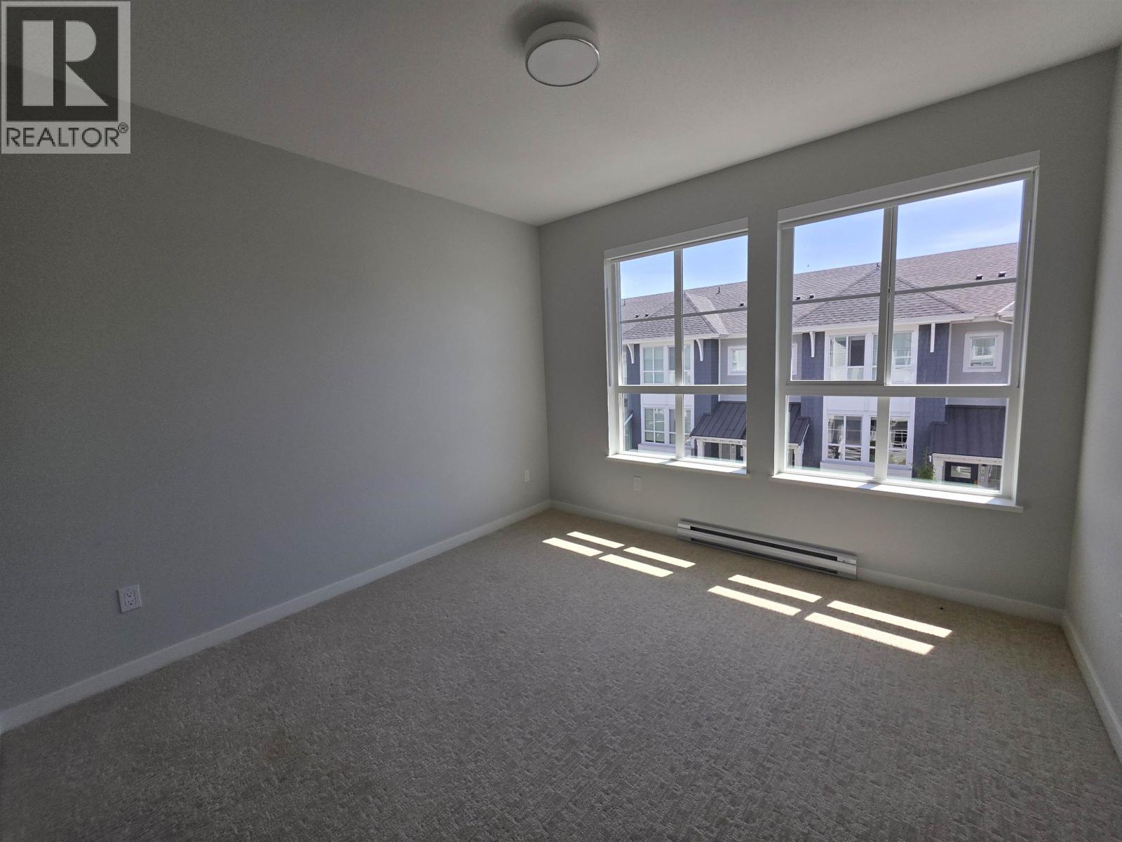 59 5311 Admiral Way Property Photo 16