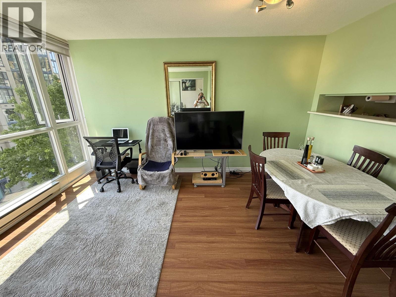 606 1188 Richards Street Property Photo 8