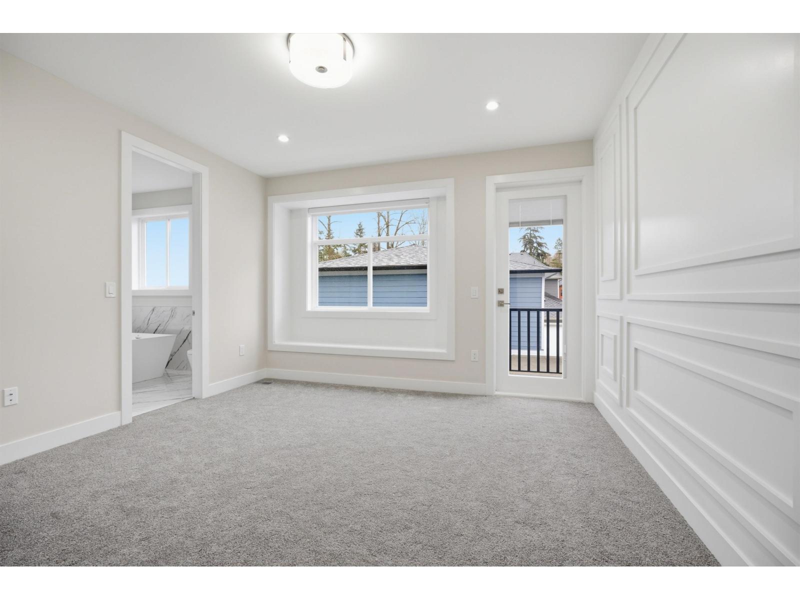 17156 1 Avenue Property Photo 10