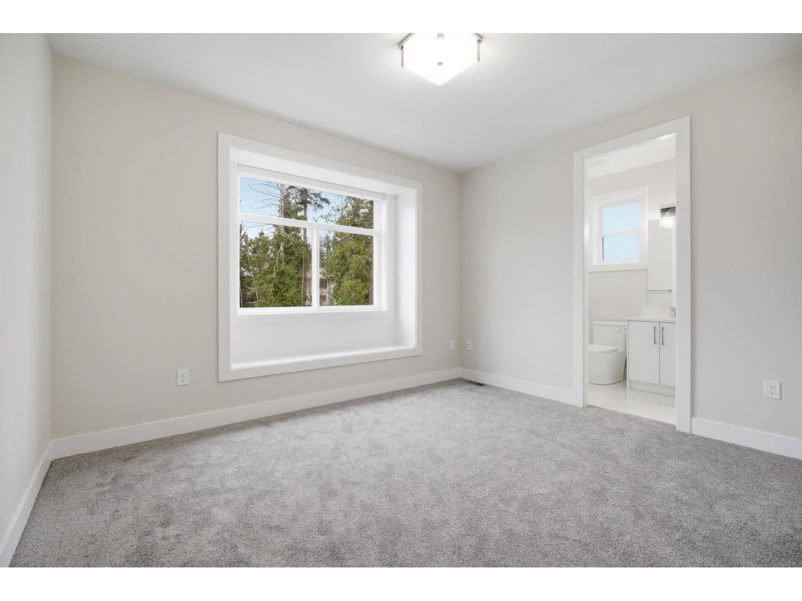 17156 1 Avenue Property Photo 11