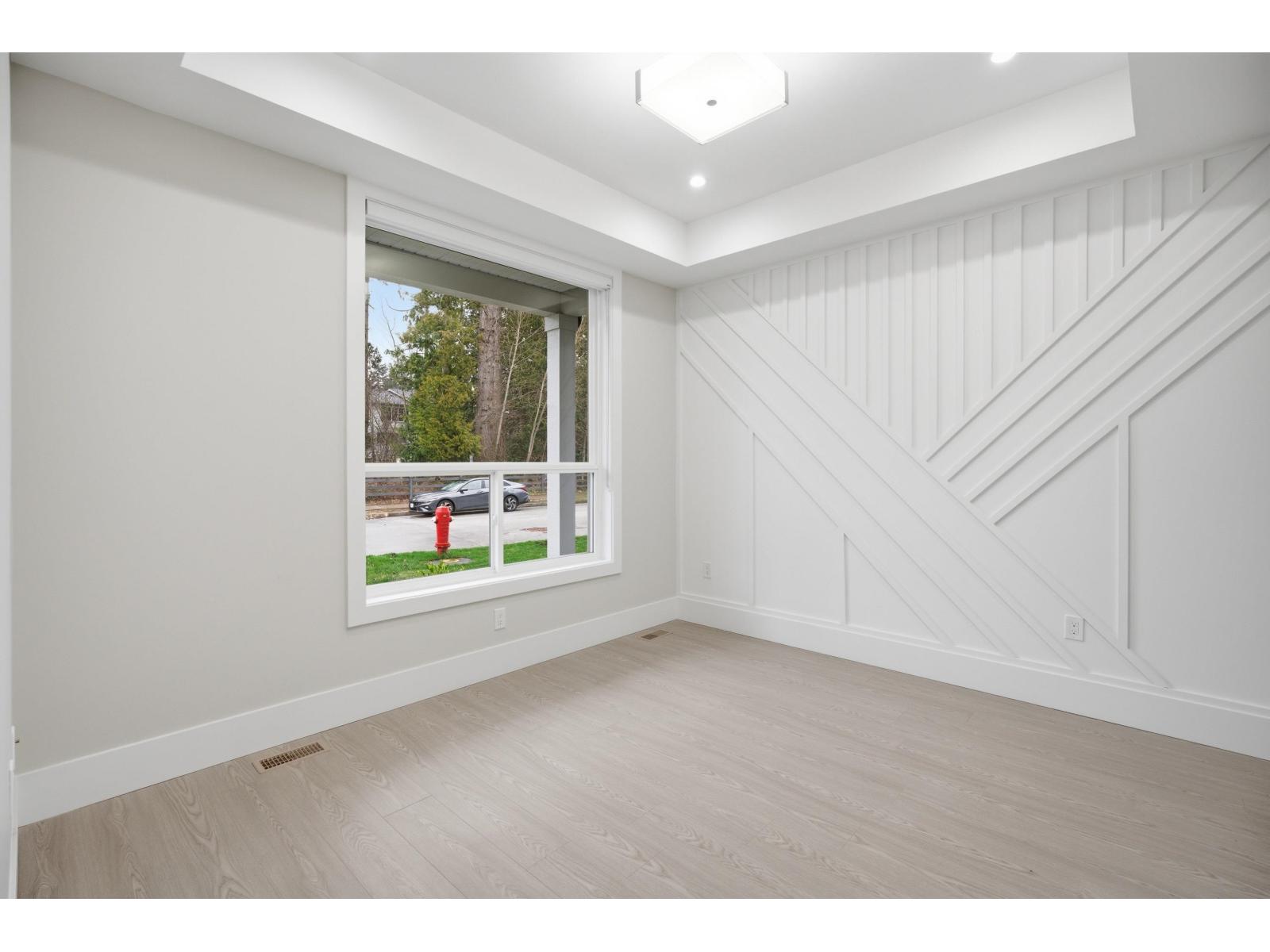 17156 1 Avenue Property Photo 17