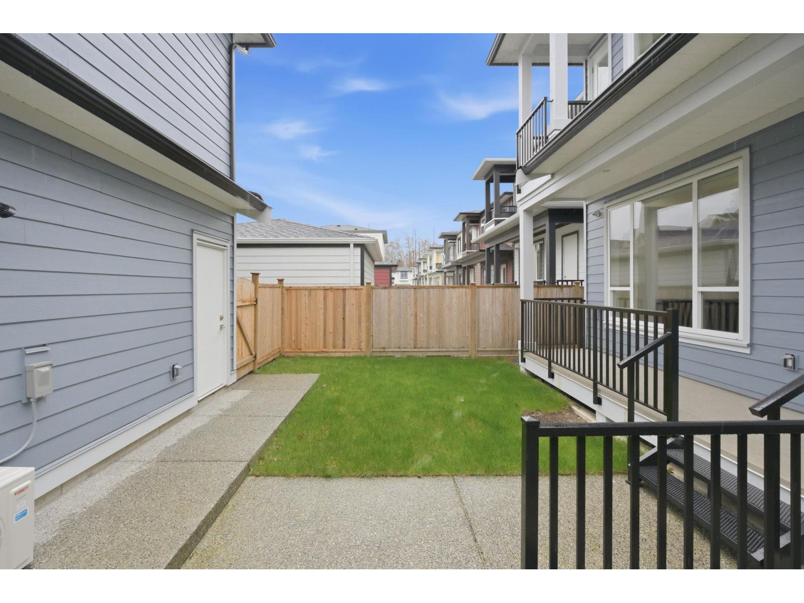 17156 1 Avenue Property Photo 27